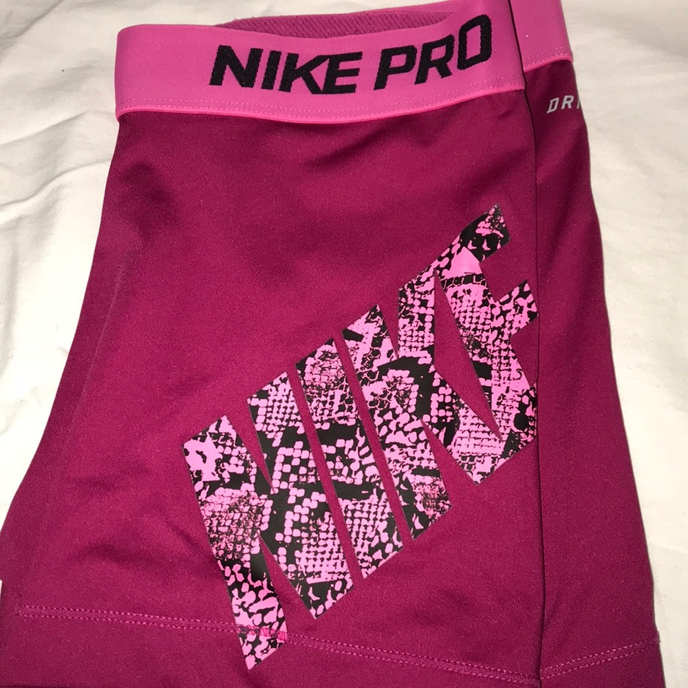 Nike pro